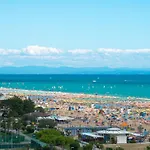 아파트 Sea-front In An Excellent Position *