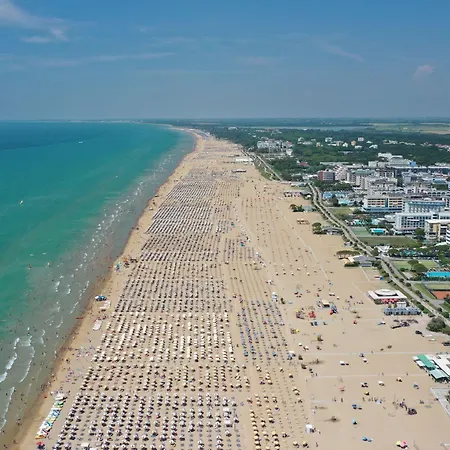 Lägenhet Sea-front In An Excellent Position Bibione